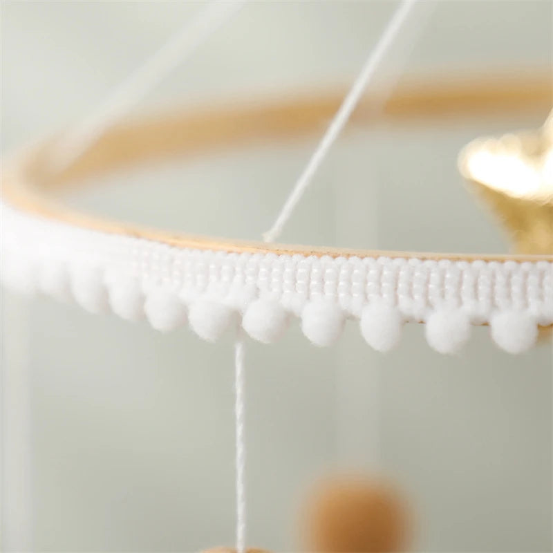 Crib Mobile Bed Bell Wooden Baby Rattles Soft Felt Cartoon Animal Bed Bell Newborn Music Box Hanging Toy Crib Bracket Baby Gifts