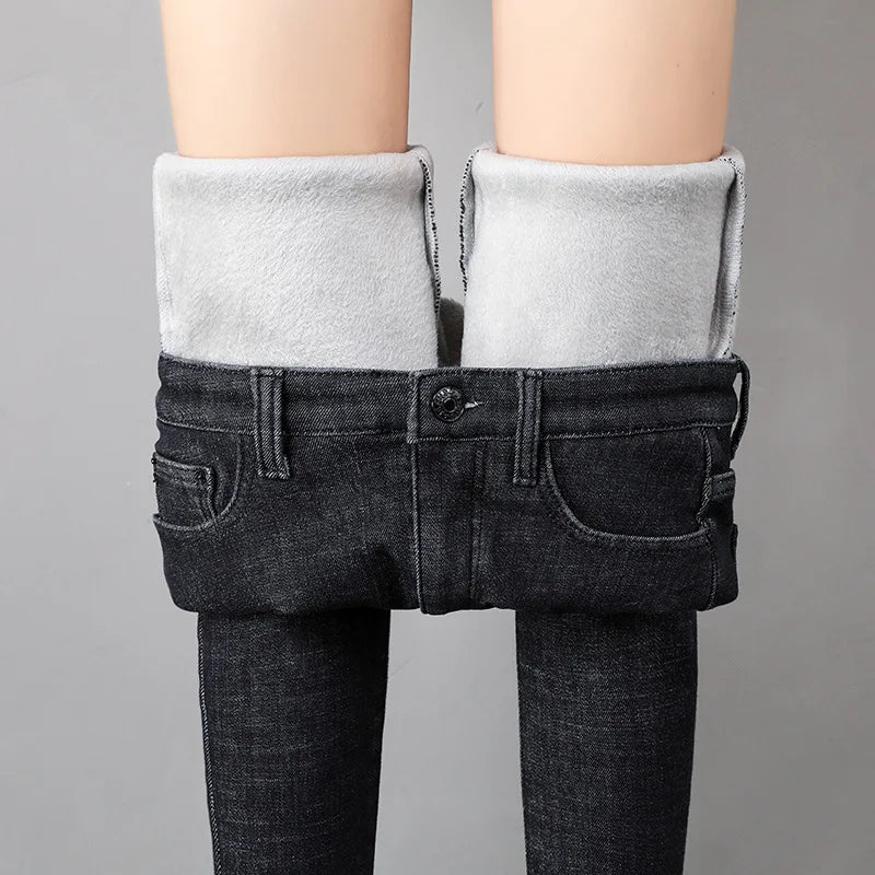2023 Mujeres Jeans Térmicos Invierno Nieve Cálido Felpa Elástico Jeans Señora Skinny Espesar Polar Denim Pantalones Largos Retro Lápiz Pantalones