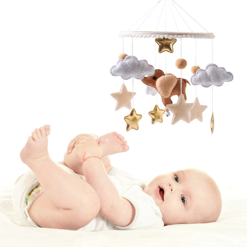 Crib Mobile Bed Bell Wooden Baby Rattles Soft Felt Cartoon Animal Bed Bell Newborn Music Box Hanging Toy Crib Bracket Baby Gifts