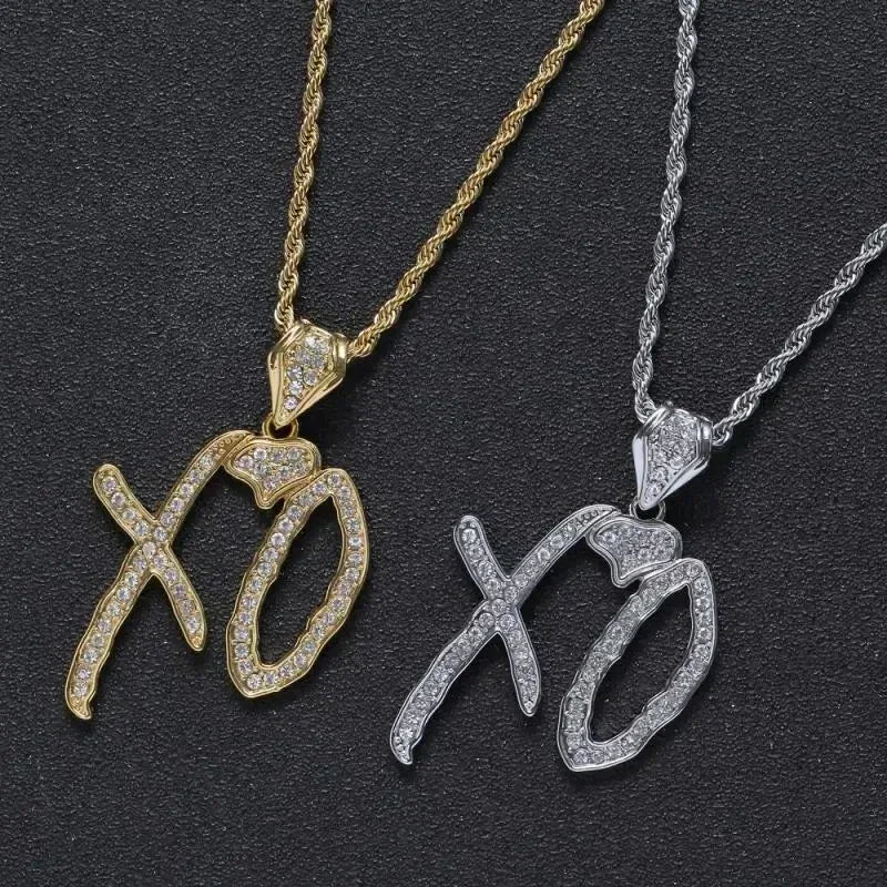 Bing Iced Out XO Colar Pingente de letra de zircônia cúbica para homens e mulheres Hip Hop Street Rock Rap Party Jewelry