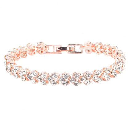 Pulsera elegante para mujer con cadena de circonitas cúbicas y brillantes incrustaciones. Regalos.