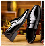 Luxury Men's Leather Shoes Retro Carved Lace-up Brogue Oxford Wedding Men Dress Shoes Male Formal Business Gentleman Office Shoes