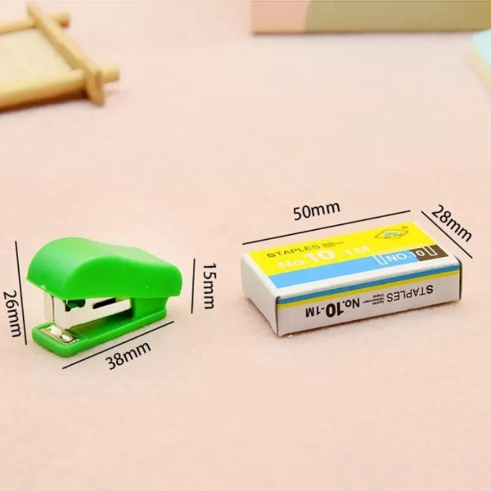 Juego de mini grapadoras STONEGO, grapadora portátil pequeña para regalo, suministros de oficina encantadores