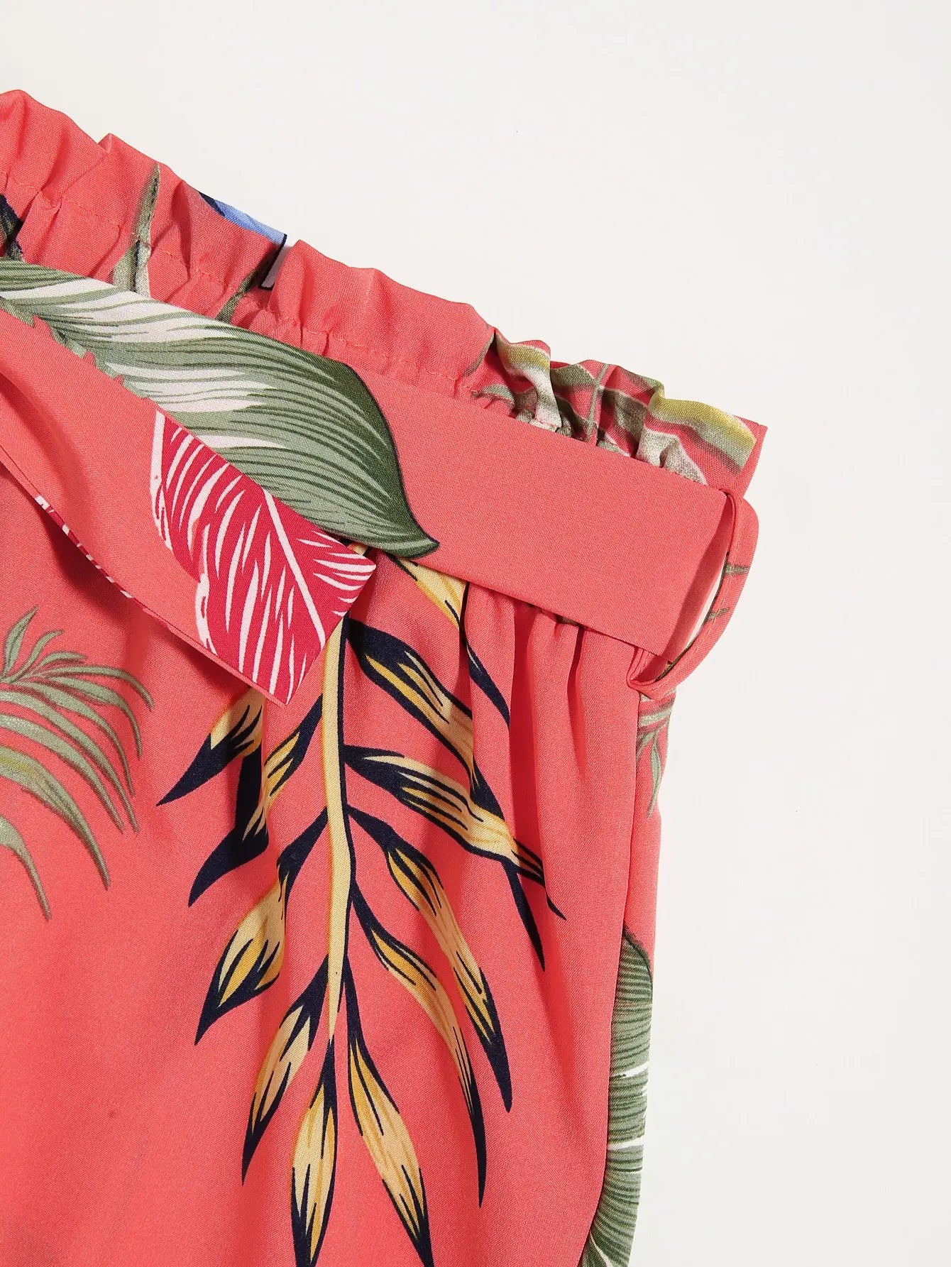Women's Plus Size Tropical Leaf Print Paperbag Waist Shorts, Tie Belt Loose Wide Leg Chiffon Vacation Beach Casual Shorts