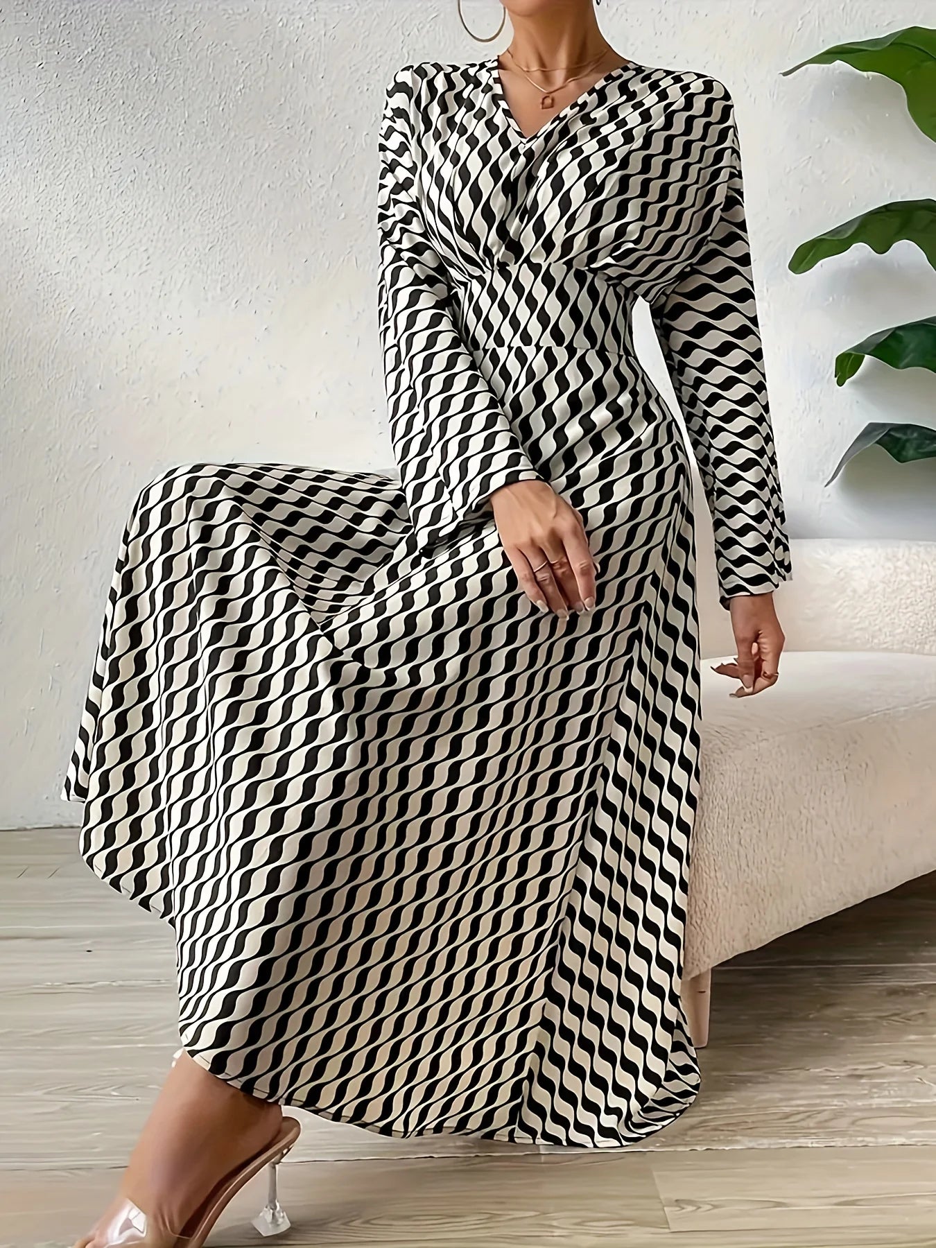 Vestido de talla grande elegante para otoño e invierno, estampado geométrico, cuello en V, manga larga, cintura, temperamento elegante, ropa para personal de oficina