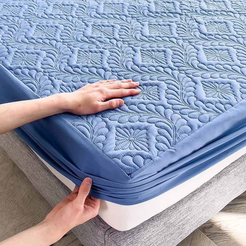 Waterproof Mattress Protector Thicken Fitted Bed Sheet Breathable & Noiseless Mattress Pad for Twin/Double/Queen/King Size Beds