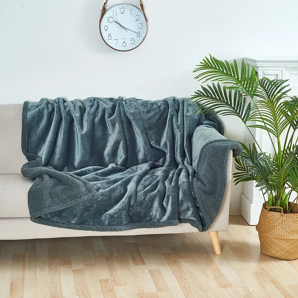 Winter Warm Thickened King Size Blanket 100% Waterproof and Stain Resistant - Cozy Shaggy Blanket for Couples, Romantic Blanket