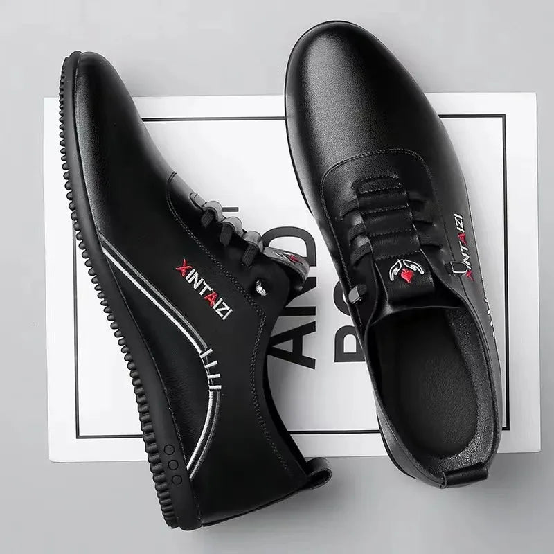 2024 New Casual Shoes for Men Fashion Lightweight Men Walking Shoes Comfortable Slip-on Loafers Outdoor All-Match Men Flat Shoes