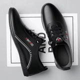 2024 New Casual Shoes for Men Fashion Lightweight Men Walking Shoes Comfortable Slip-on Loafers Outdoor All-Match Men Flat Shoes