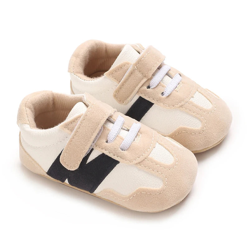 Zapatillas clásicas para bebés recién nacidos con letras entrelazadas, calzado informal antideslizante para caminar, para niños y niñas de 0 a 18 meses