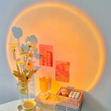 Luminária de Projeção de Pôr do Sol, Lâmpada de Atmosfera USB para Decoração, Rotativa em Vários Ângulos, Ideal para Sala de Estar e Quarto
