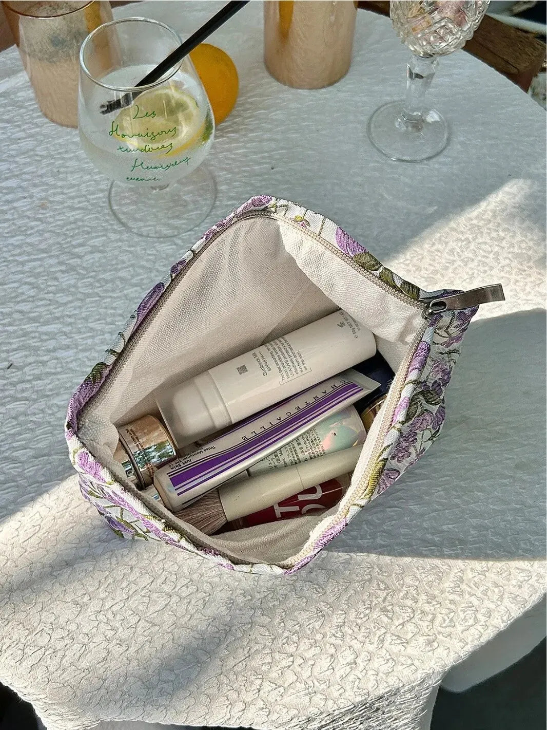Colorful fabric makeup bag for students, a girl holding a Taro flower, toiletries, storage bags 