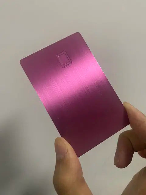 Small Chip Slot Metal Business Card, cartão de crédito com tira e assinatura, frete grátis, em branco 4442, 1Pc
