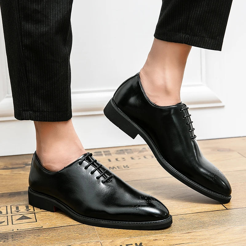 New Red Sole Brogue Shoes Men Black Business Men's Formal Shoes Lace-up Round Toe Spring/Autumn