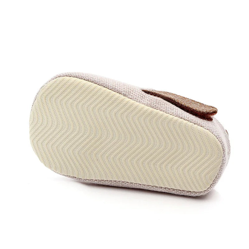 Zapatos de bebé de algodón nuevos, suela de goma suave y antideslizante, para recién nacidos, primeros pasos, estampado de dibujos animados, para niño y niña