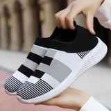 Sapatilhas femininas vulcanizadas leves, sapato de caminhada, mocassins casuais, tênis, meia de deslizamento, malha, moda feminina, 2022