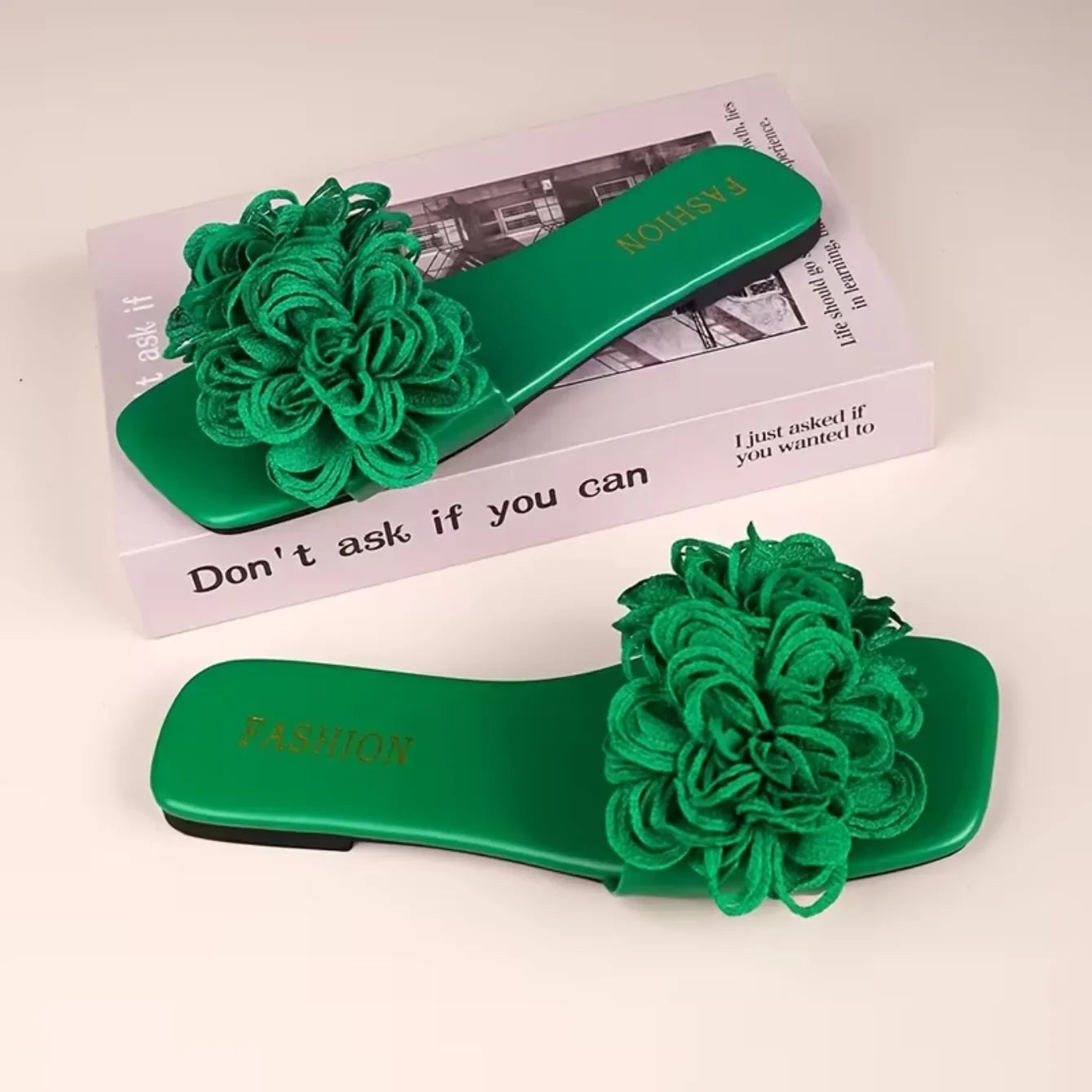 Women Flat Slippers Casual Walking Flower Shoes Female Summer Fashion Dress Sandals Outdoor Shallow Slippers Home Slides Women