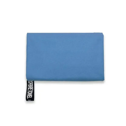 Ultra-absorbent, compact, quick-drying microfiber towel for sports and outdoor activities 