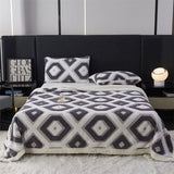 Flannel Warmth Autumn Winter Blanket Keep Warm Comfortable Jacquard King Size Blankets Skin Friendly Geometric Nap Comforter