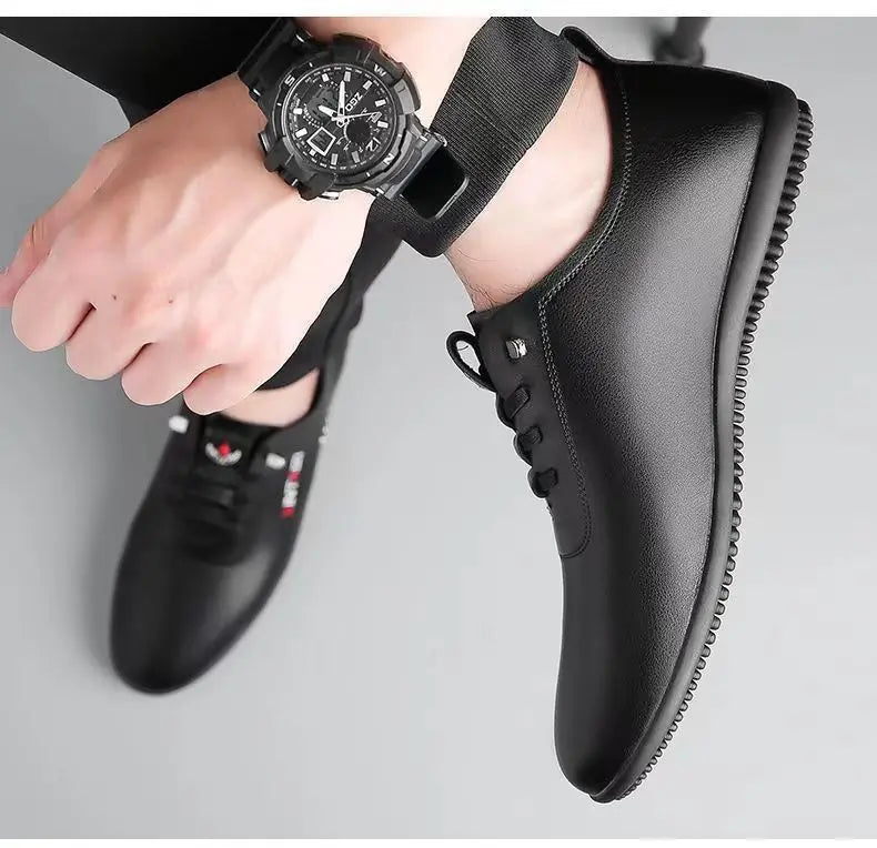 2024 New Casual Shoes for Men Fashion Lightweight Men Walking Shoes Comfortable Slip-on Loafers Outdoor All-Match Men Flat Shoes
