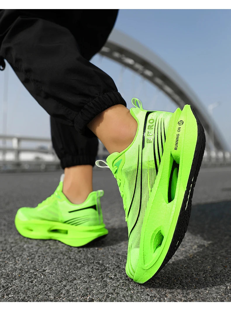 2025 New Men's Sneakers Thick Bottom Cushioning Running Shoes Athletic Training Carbon Plate Jogging Shoes Women's Tennis Shoes