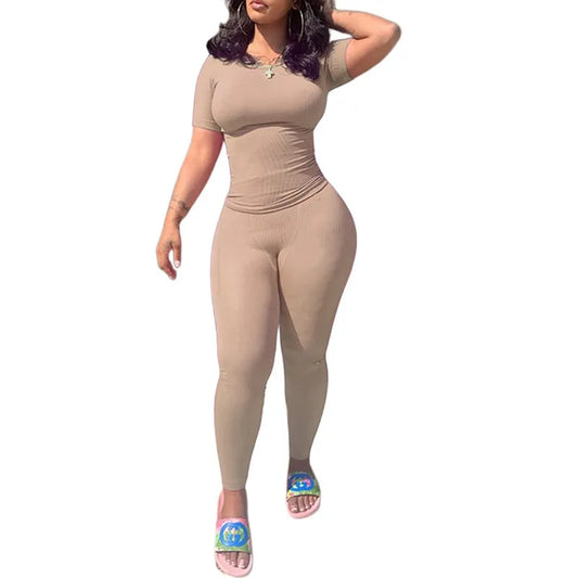 Conjunto de dos piezas de ropa de estar por casa para mujer, con pantalones cortos acanalados, camiseta de manga larga y leggings elásticos.
