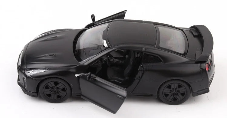 1/36 Nissan GTR Metal Car Model Toys for Boys Alloy Diecast Pull Back Model Car Collection Vehicle for Kid Gifts Adult Toys