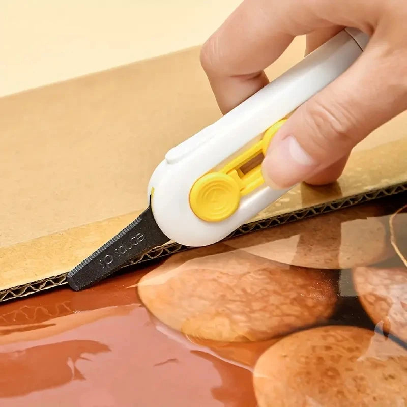 1pc, magnetic mini box cutter Portable box cutter Letter opener and paper cutter Retractable blade Durable ABS material mini box