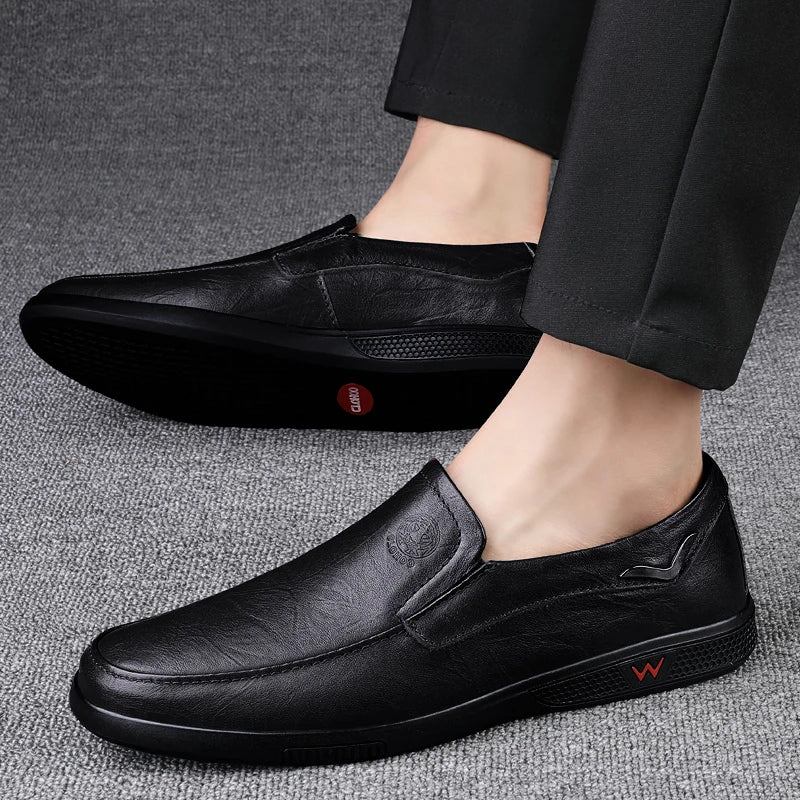 CLOHOO Men's Business Casual Shoes Handmade Layered Cowhide Rubber Bottom Leather Footwear for Office And Leisure