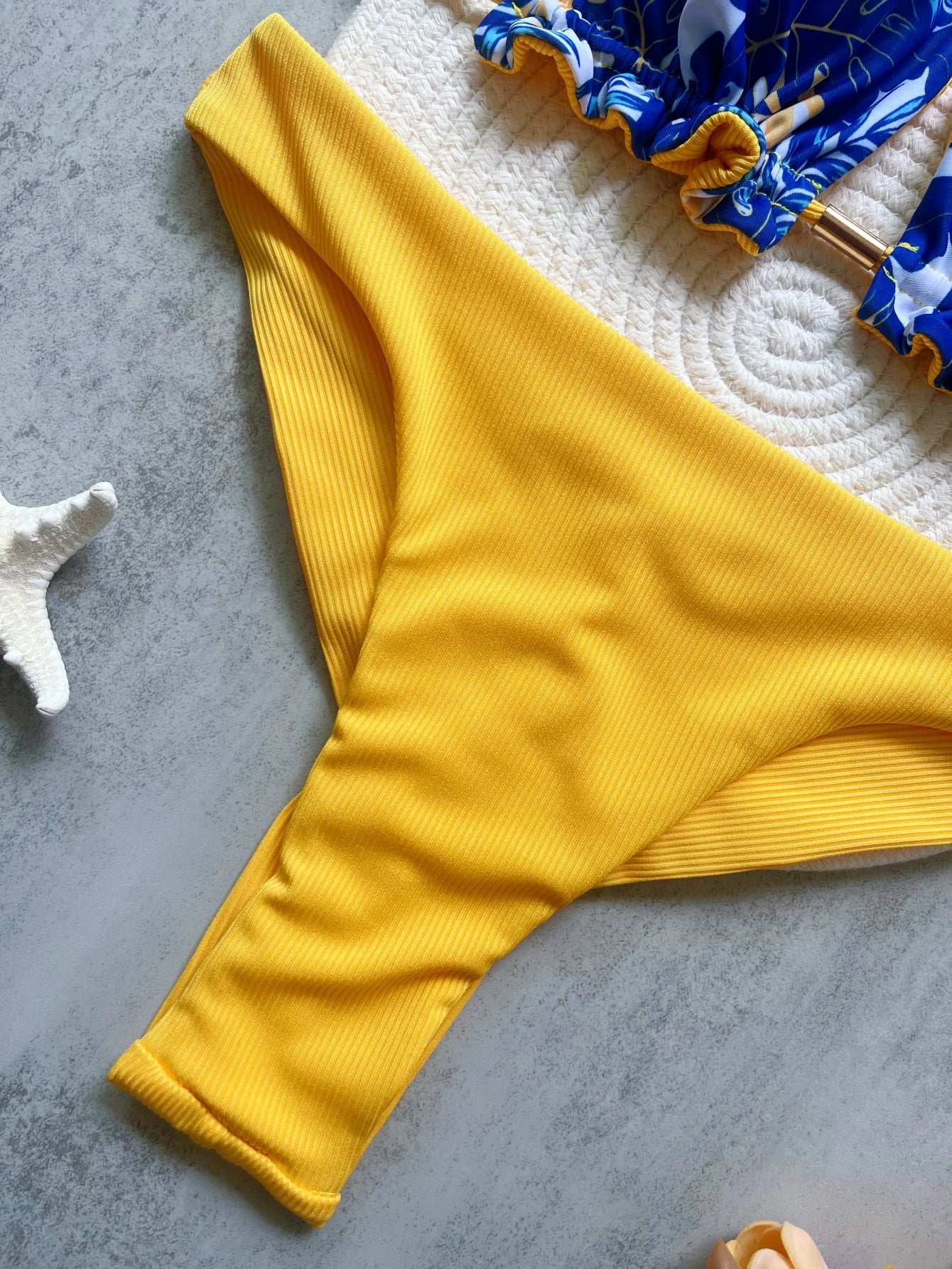 Leaves Printed Halter High Leg Cut Bikini Women Swimwear Female Swimsuit Two-pieces Bikini set Bather Bathing Suit Swim