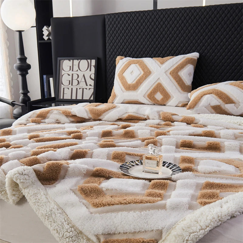 Flannel Warmth Autumn Winter Blanket Keep Warm Comfortable Jacquard King Size Blankets Skin Friendly Geometric Nap Comforter