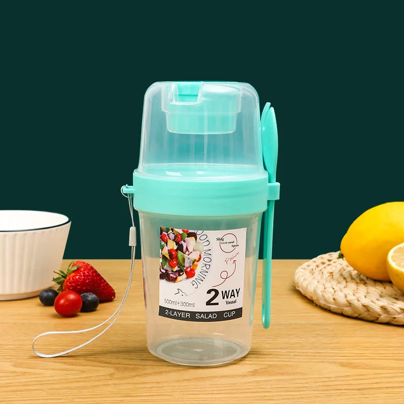 ¡Lleve tazas de desayuno, tazas de ensalada, cereales de yogur, bocadillos de avena, recipientes para parfait y soportes para aderezos para ensaladas con tenedores!
