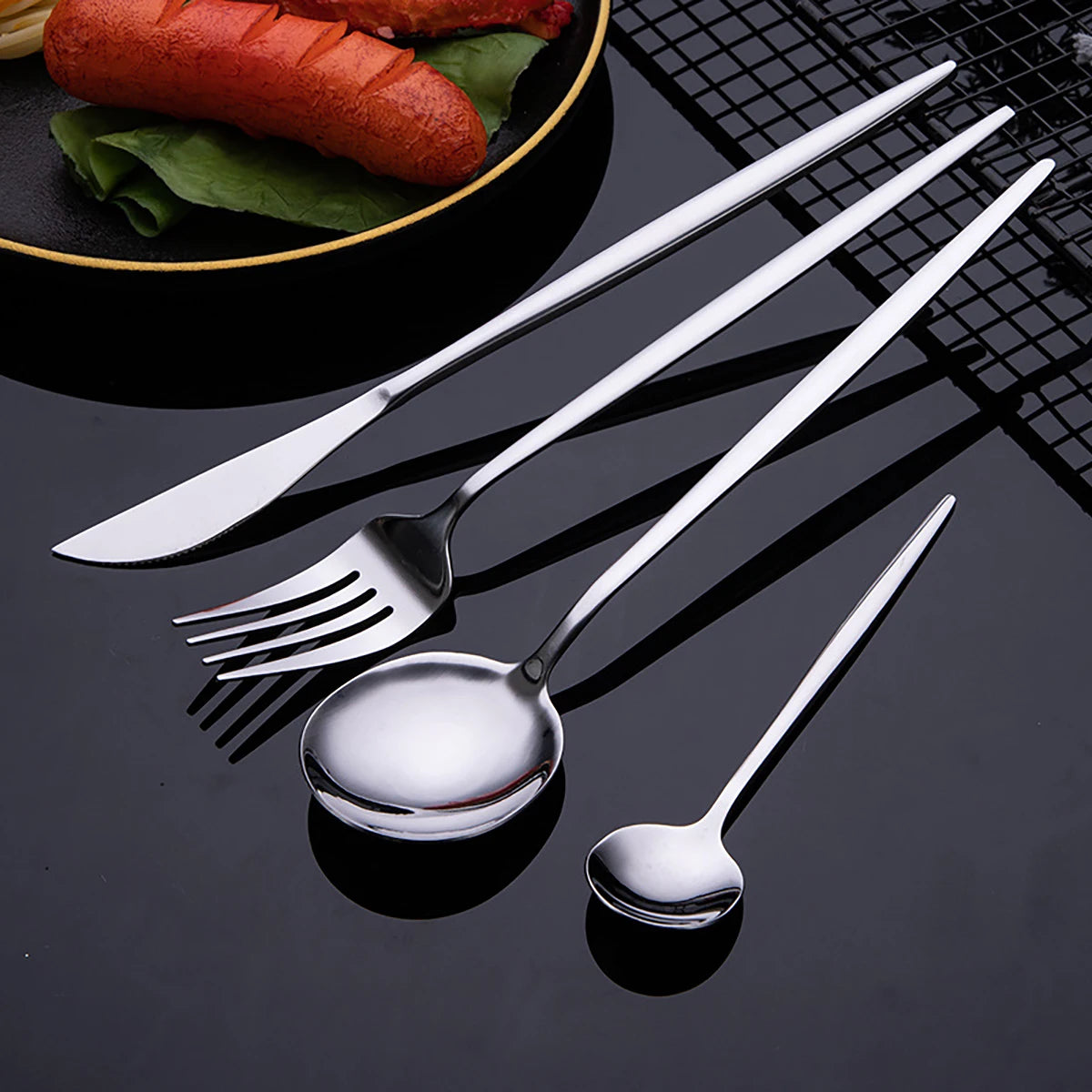 24Pcs Cutlery Sets Stainless Steel Dinnerware Knives Forks Tea Spoons Mirror Tableware Kitchen Western Silverware Gift Box Set