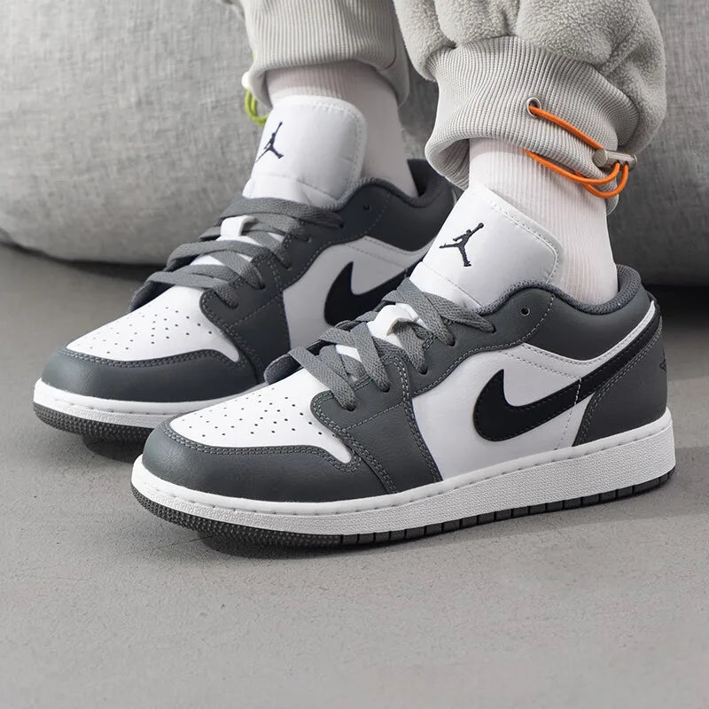 Zapatillas Nike AJ1 para niños grandes, zapatillas de baloncesto informales Air Jordan 1, zapatillas deportivas para jóvenes, 553560-152