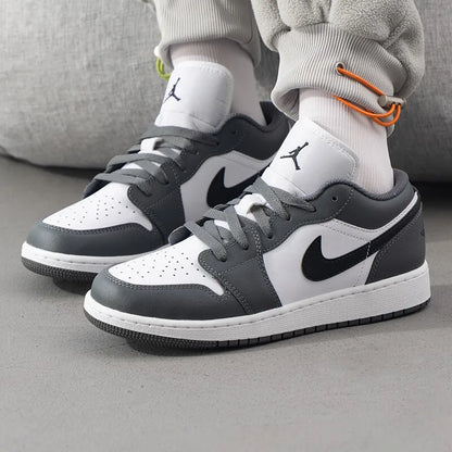 Zapatillas Nike AJ1 para niños grandes, zapatillas de baloncesto informales Air Jordan 1, zapatillas deportivas para jóvenes, 553560-152