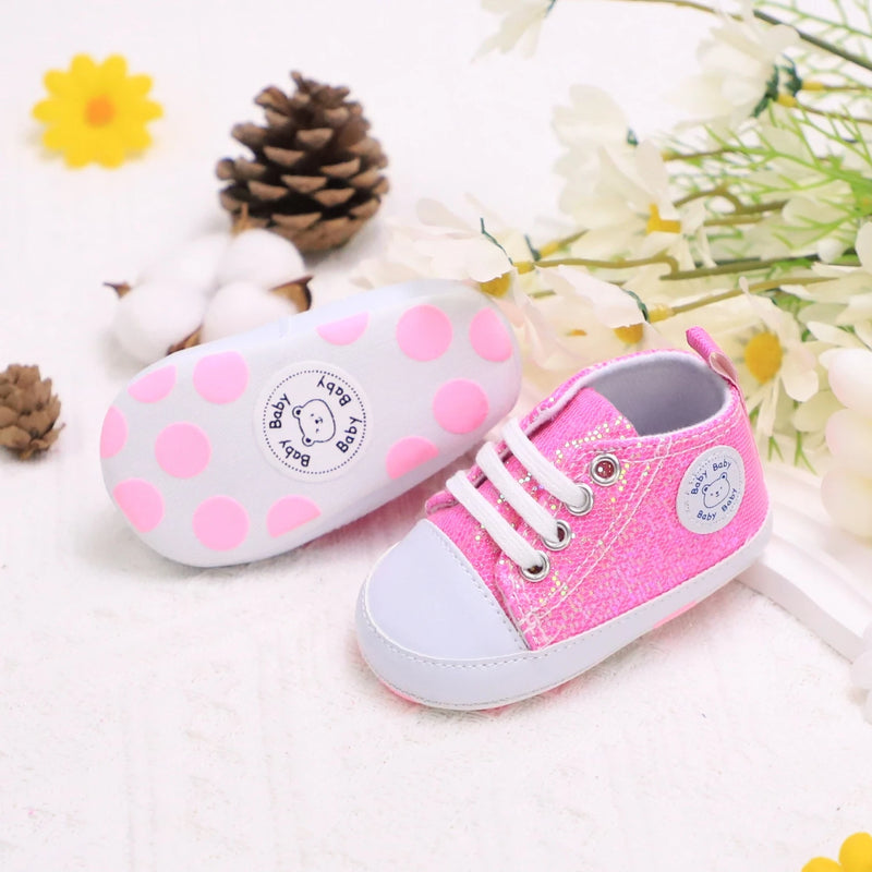 Zapatillas de lentejuelas modernas y cómodas para bebés, ligeras y antideslizantes, ideales para caminar en interiores y exteriores, primavera y otoño.