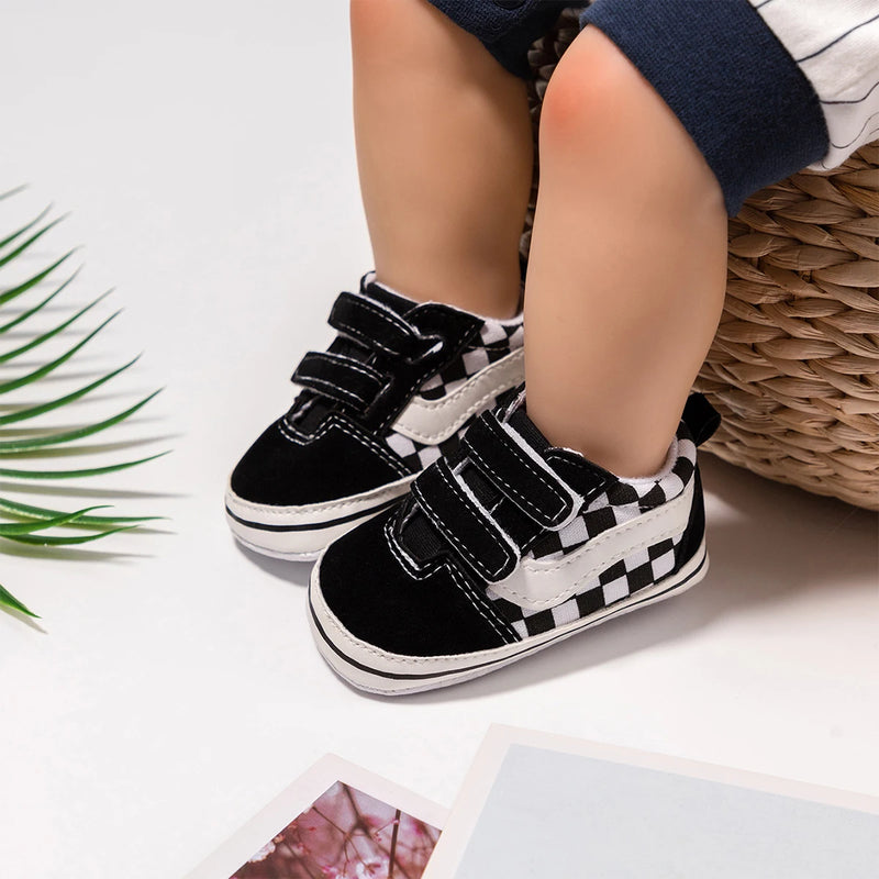 Zapatos Meckior para bebé niño y niña, zapatillas de lona con suela de goma antideslizante y diseño de rayas a cuadros, para primeros pasos, zapatos casuales unisex para bebé.