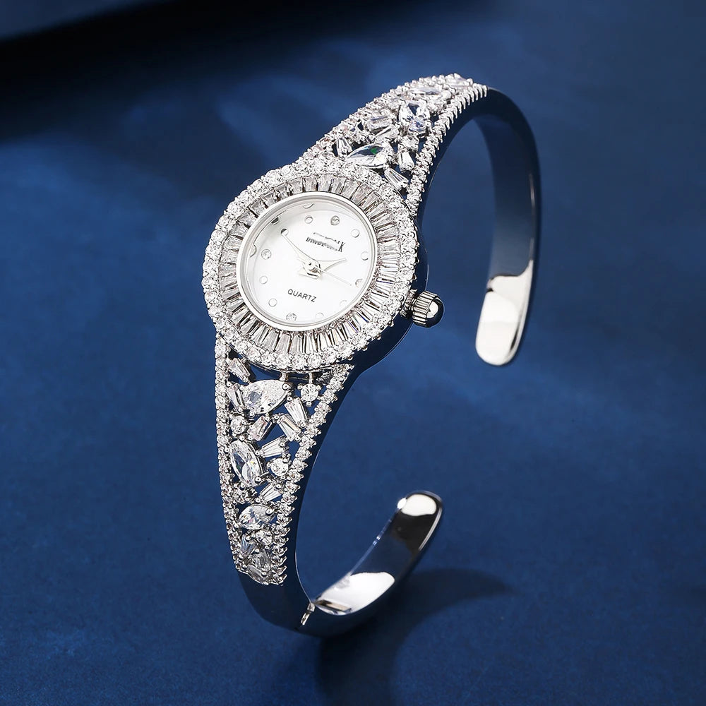 Relógio bracelete feminino de luxo cravejado em zircônia cubica CZ