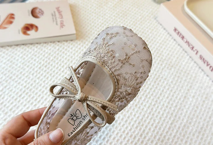 2026 Summer Kids Shoes Girls Sandals Lace Floral Princess Shoes Children Soft Sole Flat Party Dress Breathable Shoes