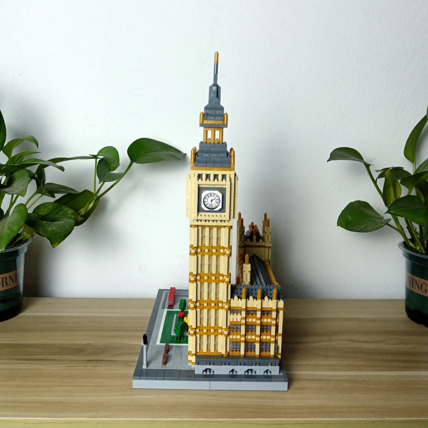 Famous Big Ben Micro Mini Building Blocks Crafted Replica, Leisure and Entertainment Toys Adult Construction Bricks Decoration
