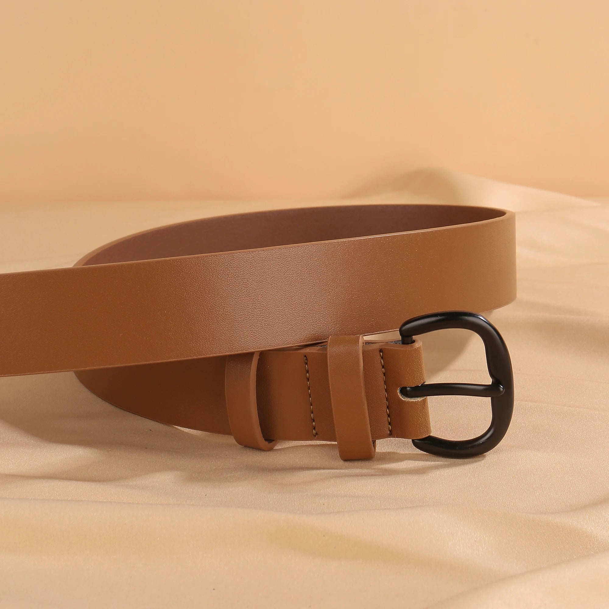Women's Casual Leather Belt with black Buckle Versatile Waist Accessory for Jeans and Everyday Outfits