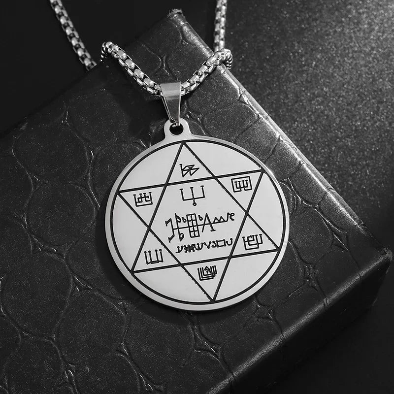Collar con colgante de brújula de los siete arcángeles de Salomón, de acero inoxidable, estilo retro, amuleto de la suerte para hombre.