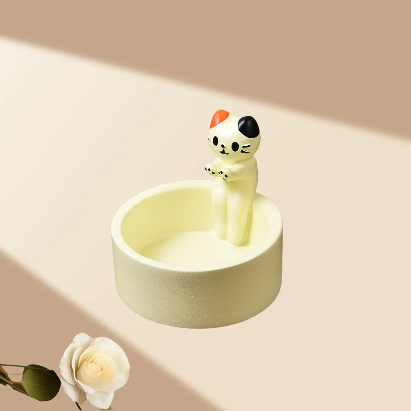 Kitten Candle Holder Cute Cat Candlestick Creative Aromatherapy Candle Holder Durable High Temperature Cartoon Candlestick Decoration