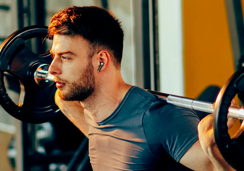 Auriculares inalámbricos Bluetooth Tronsmart Sounfii R4 con reducción de ruido de llamadas de cuatro micrófonos y 28 horas de reproducción.