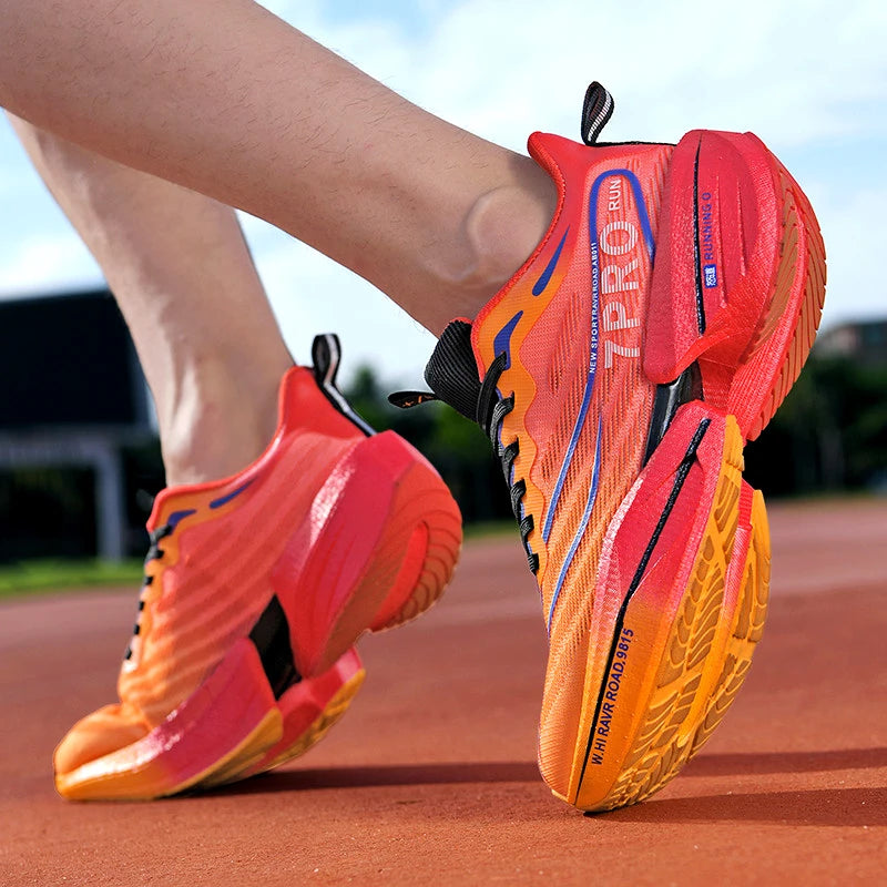 Men's Running Shoes Breathable Comfortable Outdoor Sports Shoes Fashionable Thick Soled Casual Tennis Shoes for Men