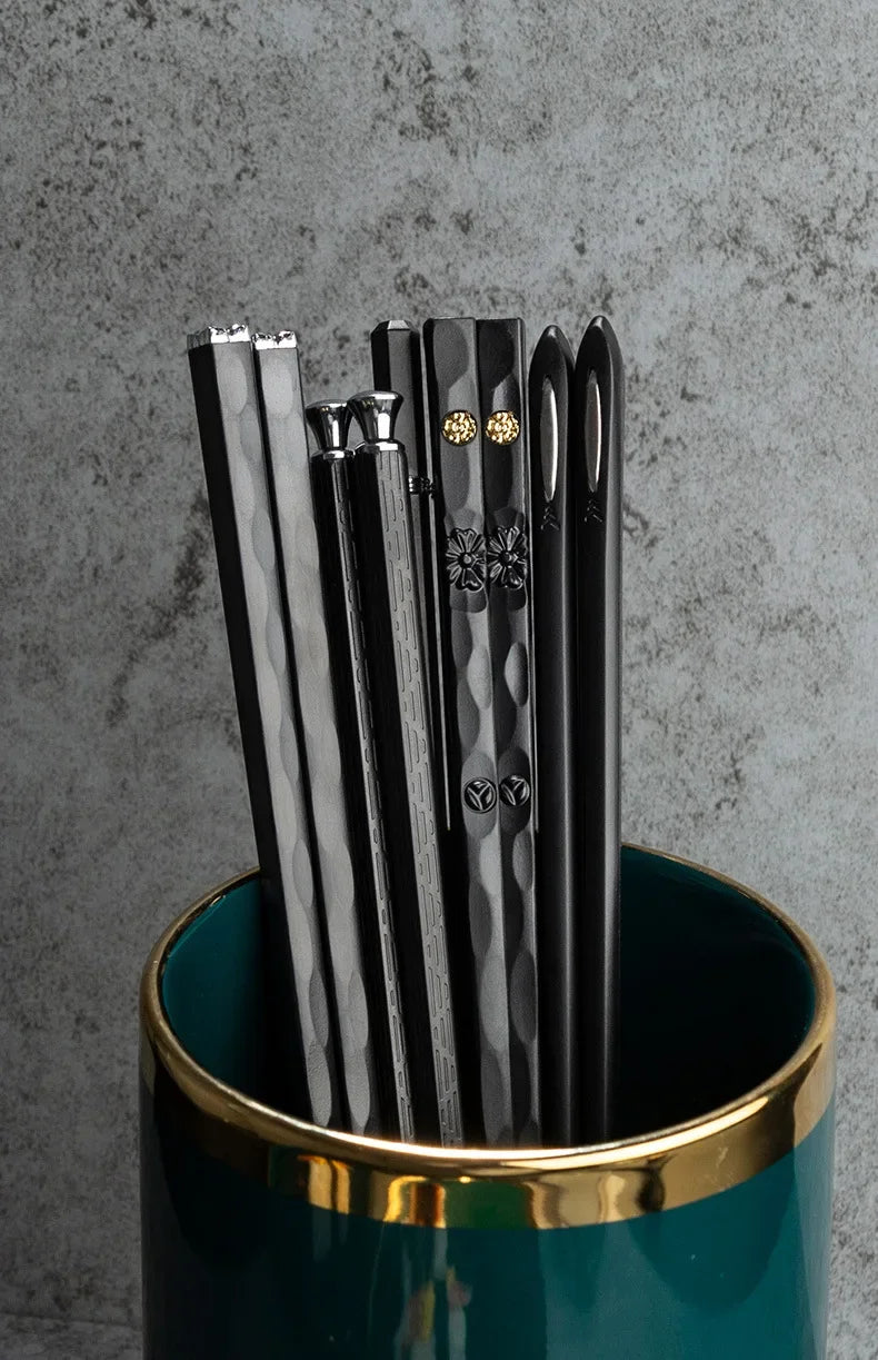 5Pairs Janpanese Reusable Chopsticks Black Sushi Sticks For Food Noodles Alloy Chinese Korean Chopsticks Kitchen Tableware