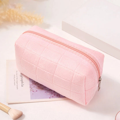 Classic Design Makeup Bag Spacious Portable Cosmetic Bag Large Capacity Makeup Bag High-Quality For Daily Use Business Trips