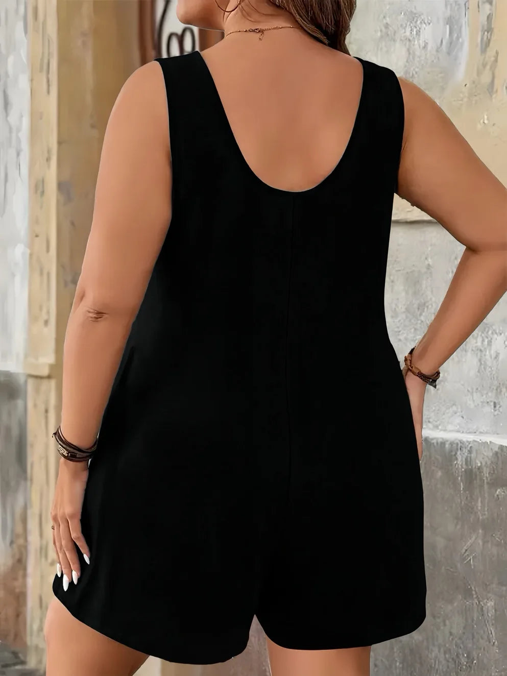 Plus Size Solid Vest Romper Round Neck Jumpsuit With Pockets Elegant Casual Summer Beach Holidays Black Short Jumpsuit For Women