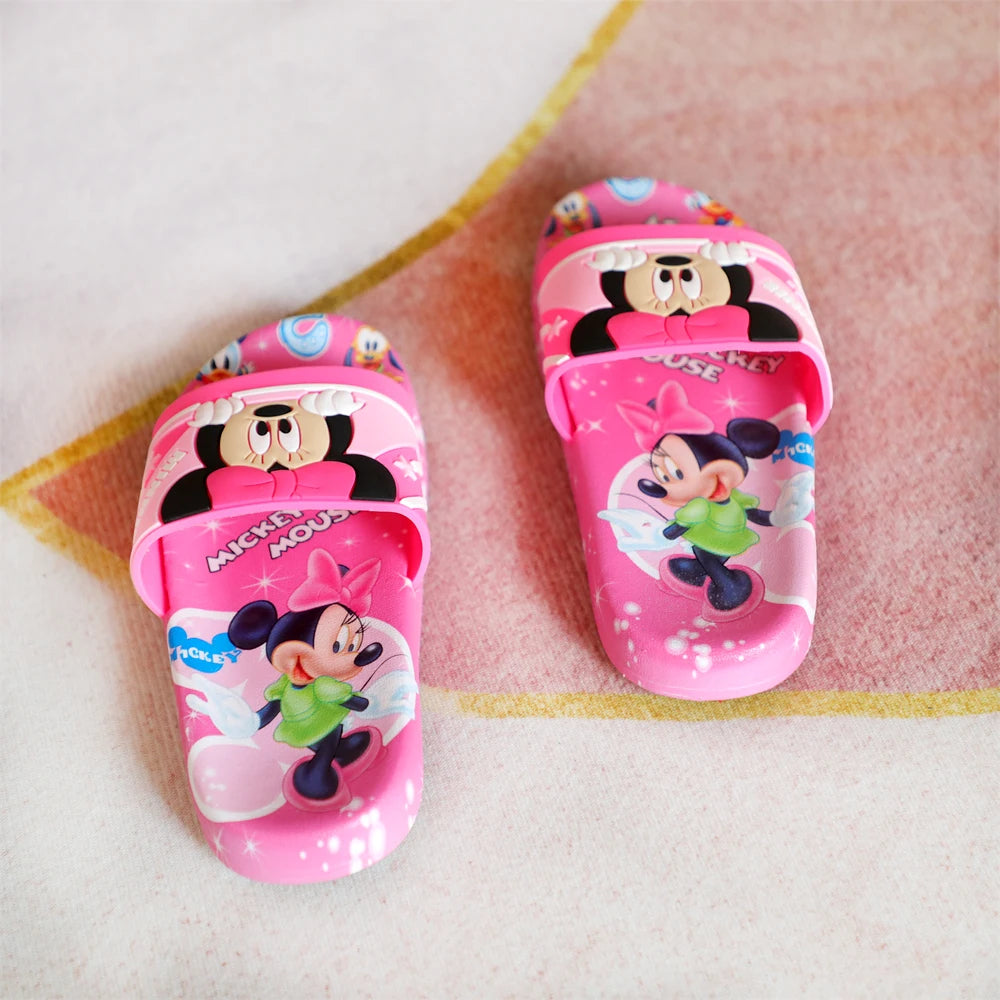 Nuevas sandalias de verano para niños, con dibujos de Minnie, zapatos de suela suave para niños y niñas, zapatillas antideslizantes, aptas para todas las estaciones.