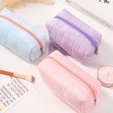 Classic Design Makeup Bag Spacious Portable Cosmetic Bag Large Capacity Makeup Bag High-Quality For Daily Use Business Trips